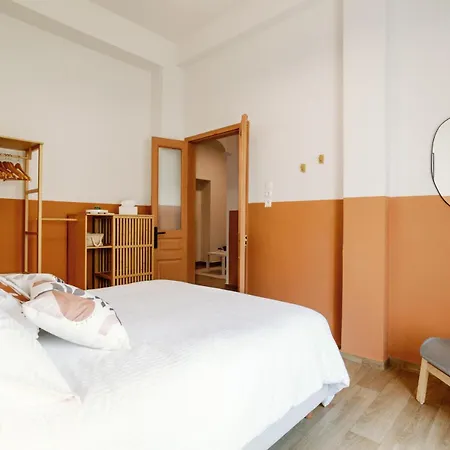 Daire Italian Gem In The Heart Of İstanköy